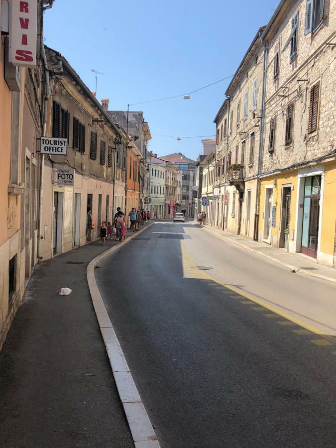 Sweet Suite With Free Private Parking PUY Exterior foto